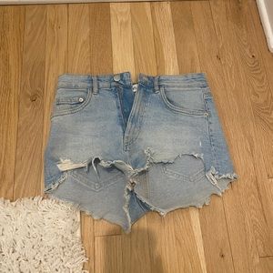 Zara jean shorts, never worn!